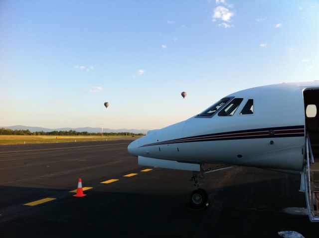 Cessna Citation X (FIV702) - Early morning in CHO