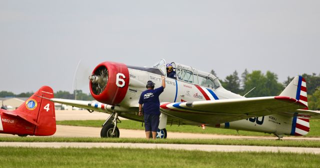 North American T-6 Texan (N1364J) - On flightline