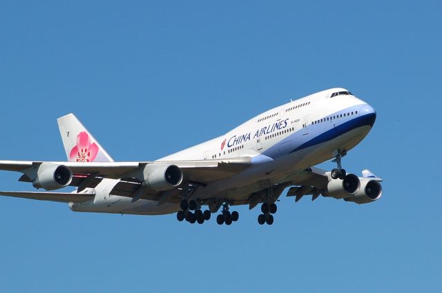 Boeing 747-400 (B-18251) - 2013-07-13