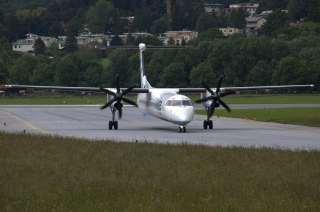de Havilland Dash 8-400 (G-ECOD)