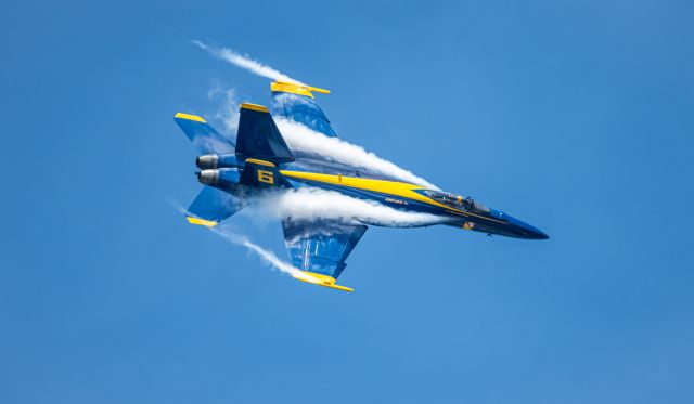 McDonnell Douglas FA-18 Hornet — - Blue Angles 6 vapor shot