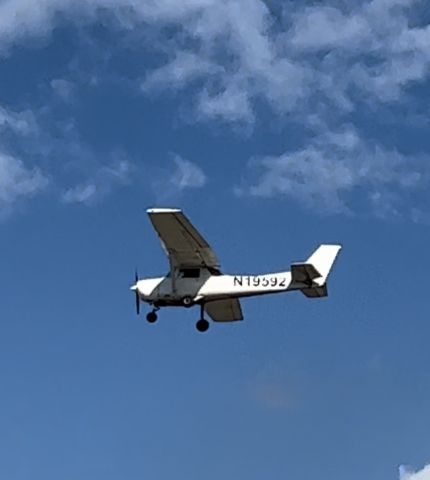Cessna Commuter (N19592)