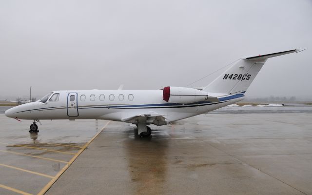 Cessna Citation CJ1 (N428CS) - Seen at KFDK on 1/17/2010.   Heavy rain.      a href=http://discussions.flightaware.com/profile.php?mode=viewprofile&u=269247  [ concord977 profile ]/a