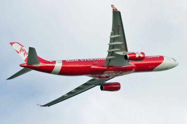 Airbus A330-300 (9M-XXB) - Airbus A330-343 Air Asia X 9M-XXB YPPH 15/10/16.