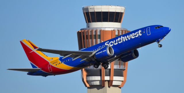Boeing 737 MAX 8 (N8800L) - phoenix sky harbor international airport 16OCT21