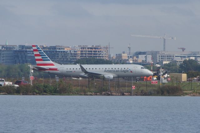 Embraer 170/175 (N269NN)