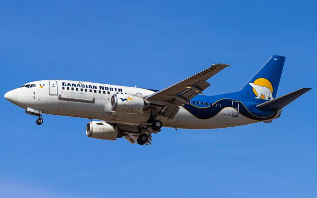 BOEING 737-300 (C-GZCN)