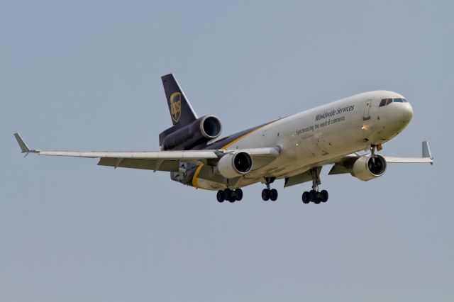 Boeing MD-11 —