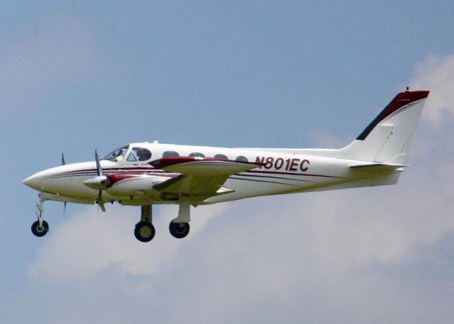 Cessna 340 (N801EC) - At Shreveport Regional.