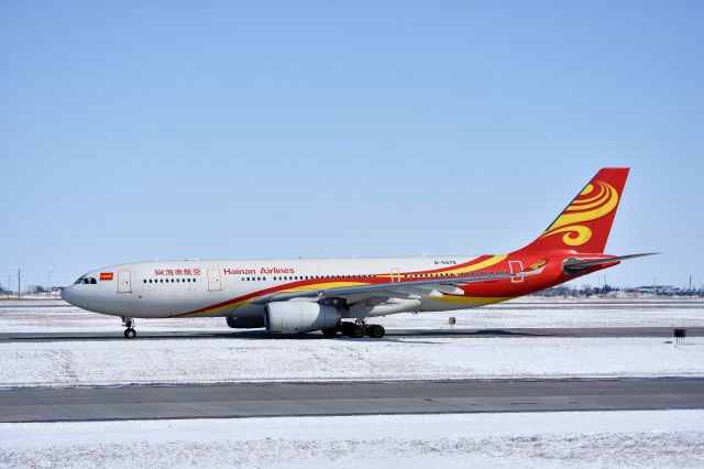 Airbus A330-200 (B-5979) - Hainan Airlines Airbus A330-243 at YYC on Mar 31, 2018.