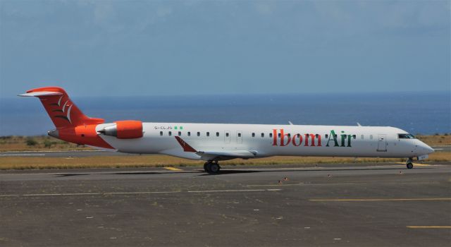 Embraer ERJ-190 (G-CLJG) - 05-05-2020 Aeroporto de Santa Maria - Açores