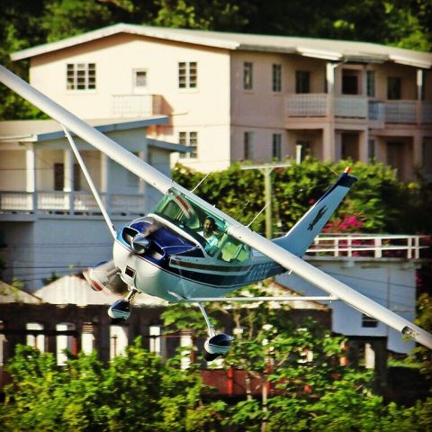 Cessna Skyhawk (N8369L) - Rwy 27 departure.....saying hello to the camera