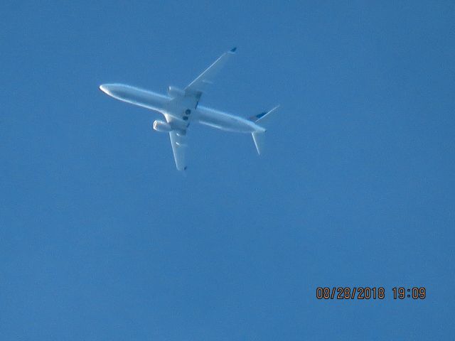 Boeing 737-900 (N37468)