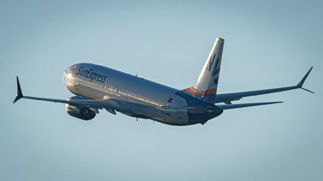 Boeing 737 MAX 8 (TC-SMB)