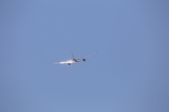 Airbus A350-1000 (G-XWBF)