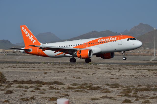 HB-JYE — - ENJOYING THE OPEN DAY OF TENERIFE SUR