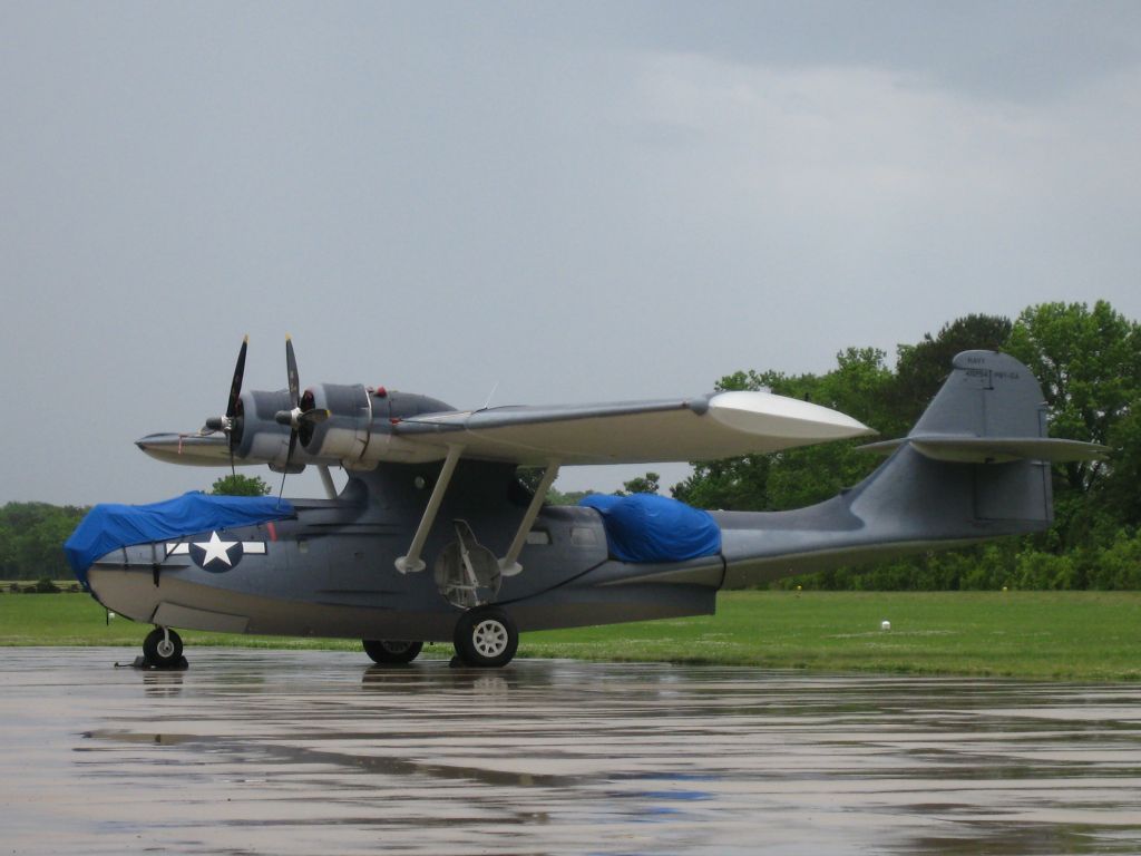 Cessna Skylane (N9521C) - Consolidated-Vultee 28-5ACF (PBY-5A) Catalina (CANSO)