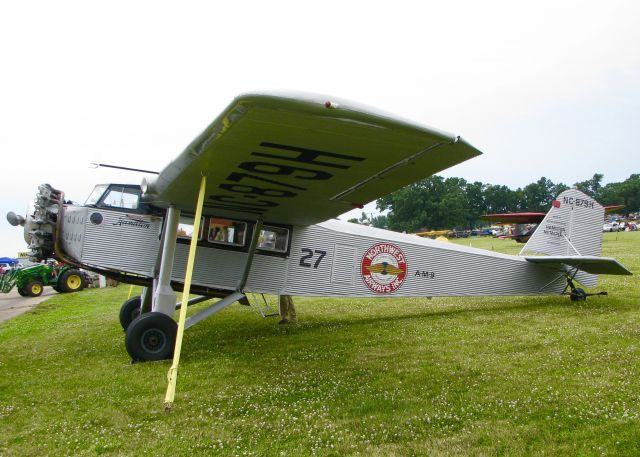 North American Navion (N879H) - AirVenture 2016.   1929 Hamilton Metalplane H47