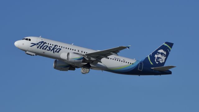 Airbus A320 (N629VA)