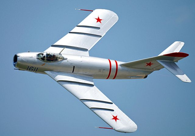 — — - MiG-17 Fresco