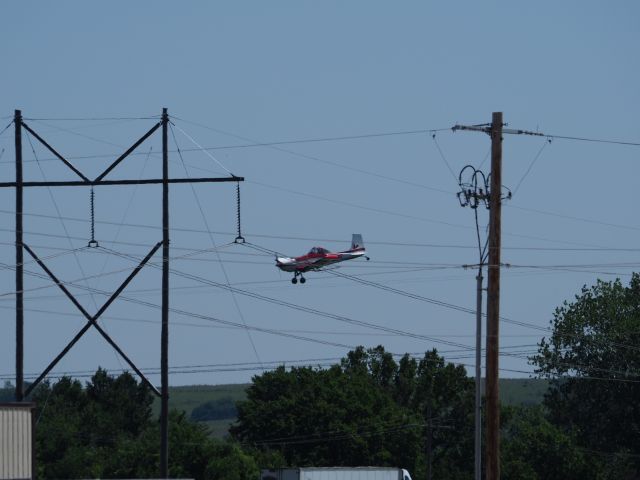 Cessna T188 AgHusky (N9359G) - Very fun watching this pilot navigate around all the power lines.