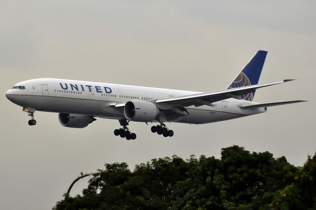 Boeing 777-200 (N78005)