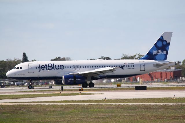 Airbus A320 (N510JB) - JetBlue Flight 163 (N510JB) "Out of the Blue" arrives at Sarasota-Bradenton International Airport following a flight from John F Kennedy International Airport