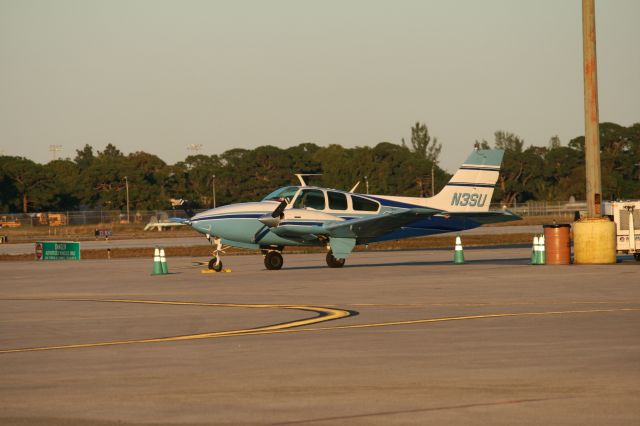 Beechcraft 55 Baron (N3SU)