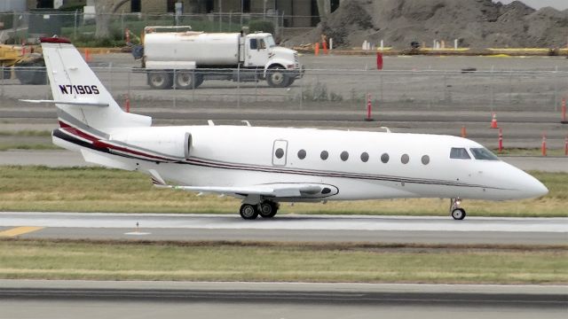 Beechcraft Beechjet (N179QS) - 20150405-095703.jpgbr /N179QS br /Beechcraft Beechjet (twin-jet) (BE40/R)br /DNA AVIATION LLC · SAINT LOUIS MO