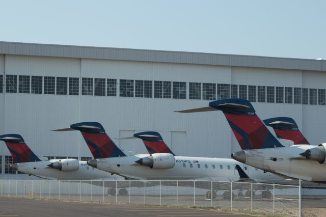 Canadair Regional Jet CRJ-900 (N319PQ)
