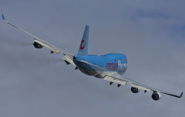 Boeing 747-400 (F-HSUN)