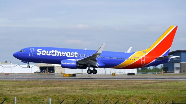 Boeing 737-800 (N8691A) - BOE929 on short final to Rwy 34L for a touch & go during a C2 flight from KBFI on 7/1/16. (ln 5974 / cn 36945).