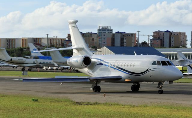 Dassault Falcon 2000 (N10JM)