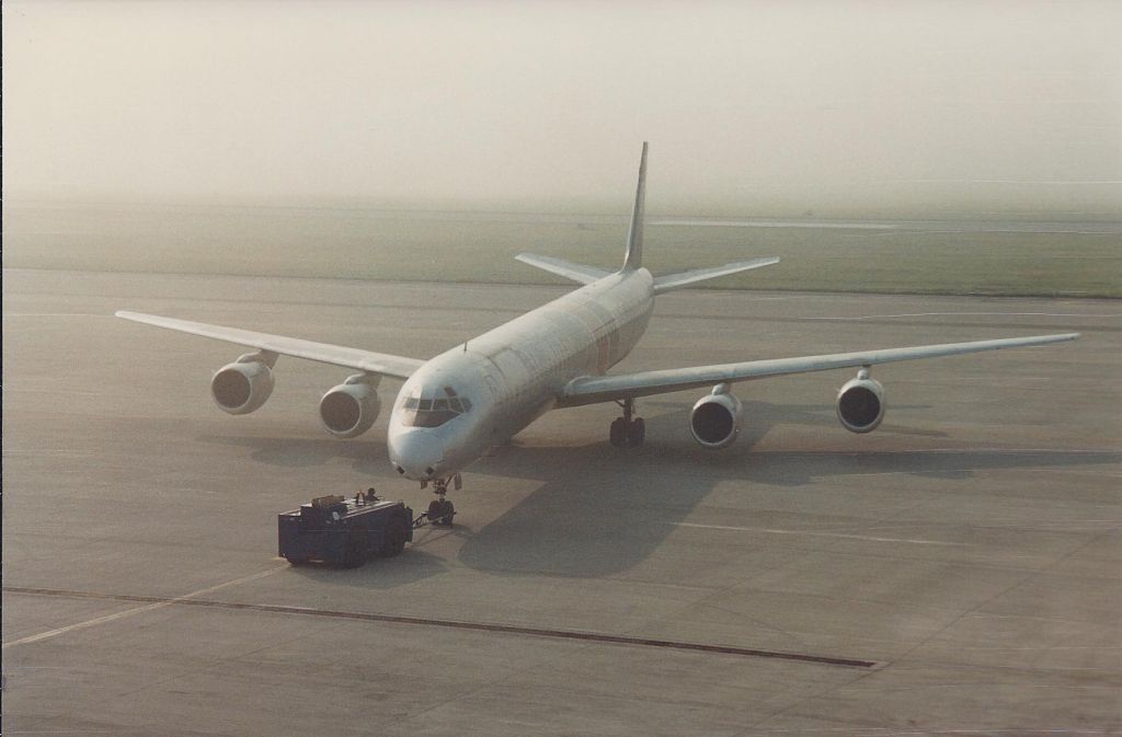 McDonnell Douglas DC-8-70 (N708FT) - Pushing back in the fog.