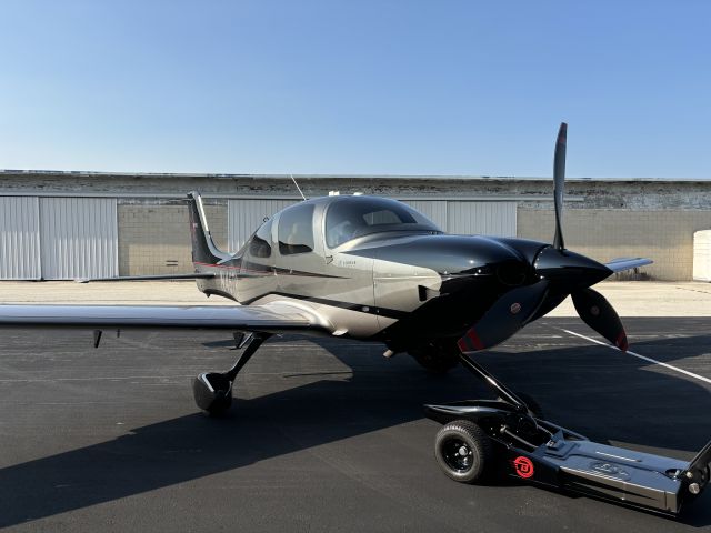 Cirrus SR-22 (N46TR)