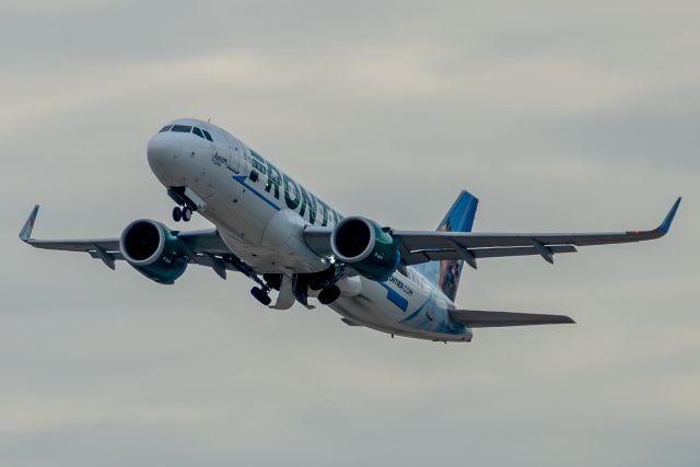 Airbus A320neo (N330FR)