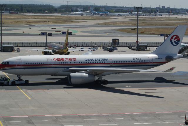Airbus A330-200 (B-5921) - China Eastern A330-243 cn1402