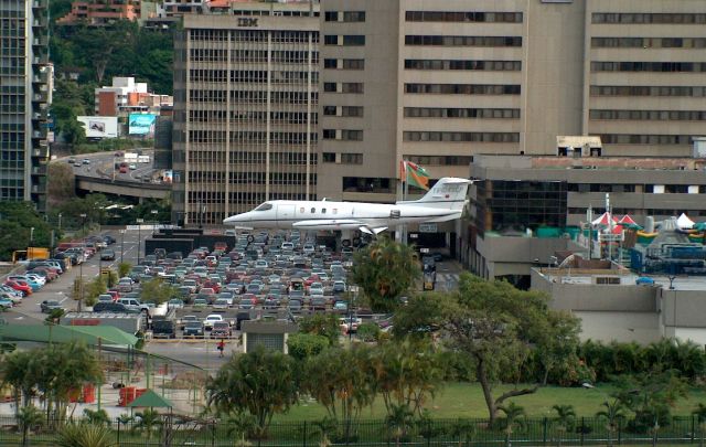 Learjet 35 (YV1049CP) - On short final for Rwy 11.