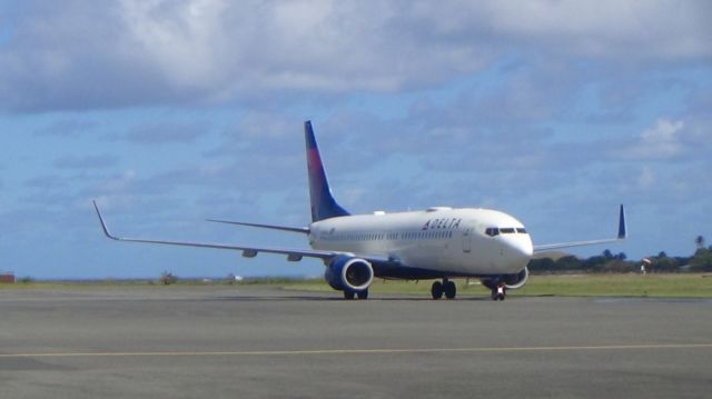 Boeing 737-800 (N3759)