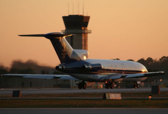Boeing 727-100 (N503MG)