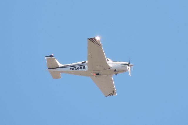 Beechcraft Bonanza (36) (N128WB) - Beechcraft Bonanza G36br /2019-02-17 SUN 12:26 PM PDT, San Rafael (near CA35), CA 94903