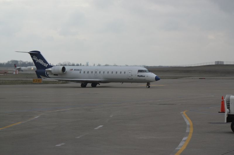 Canadair Regional Jet CRJ-100 (N506CA)