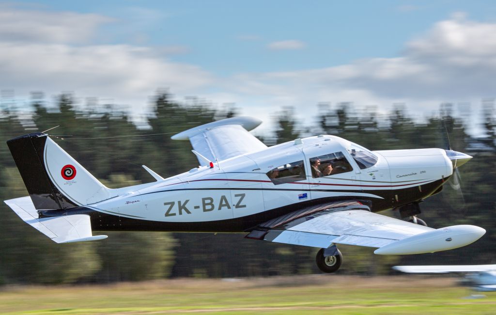 Piper PA-24 Comanche (ZK-BAZ)