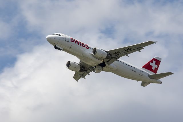Airbus A320 (HB-IJQ) - 31.5.18 LSZH-Moscow (DME)