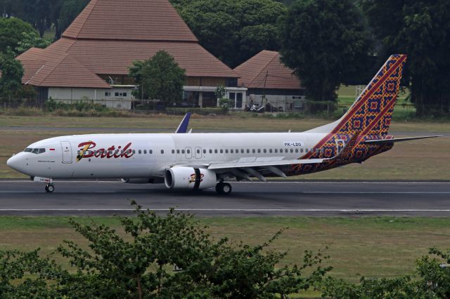 Boeing 737-700 (PK-LDG)