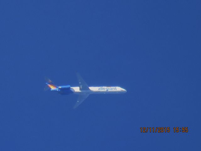 McDonnell Douglas MD-83 (N421NV)