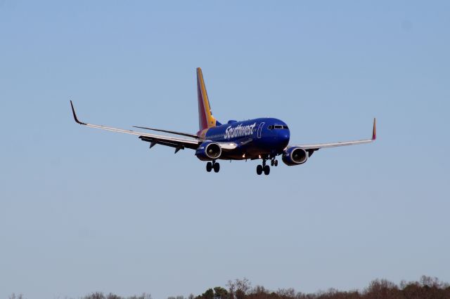 Boeing 737-700 (N743SW)