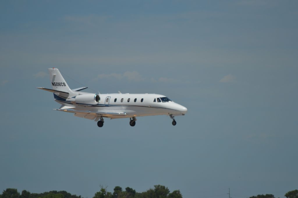 Cessna Citation Excel/XLS (N506CS) - Landing KFSD
