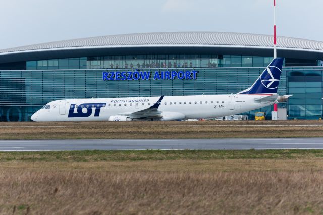 EMBRAER 195 (SP-LNG) - EPRZ