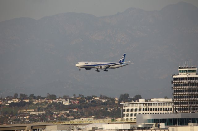 BOEING 777-300ER (JA797A)